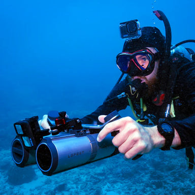 LEFEET P1 Underwater Scooter Dual Rail Kit scuba diver.