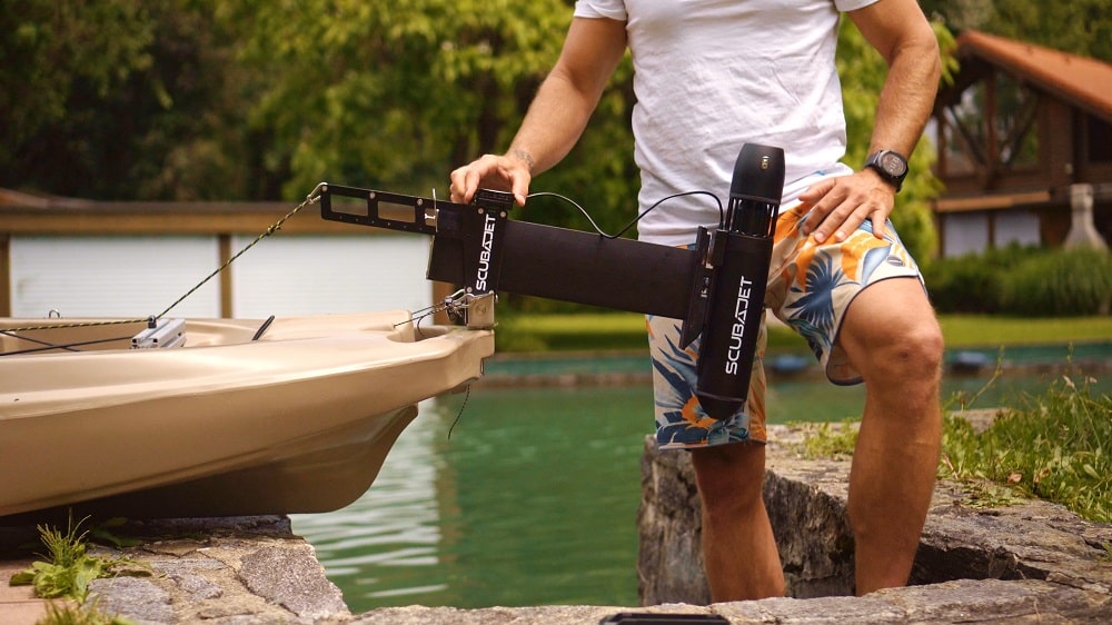 Kayaking with the SCUBAJET PRO Kayak Kit.