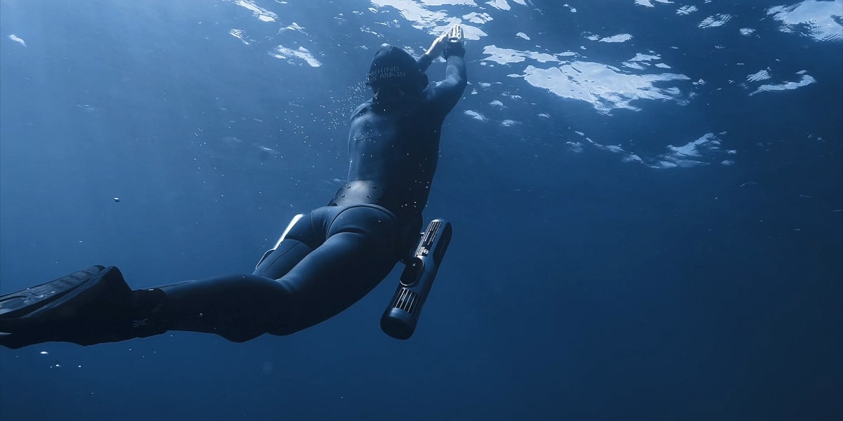 Wearable and Hands-Free Underwater Scooters for Sale