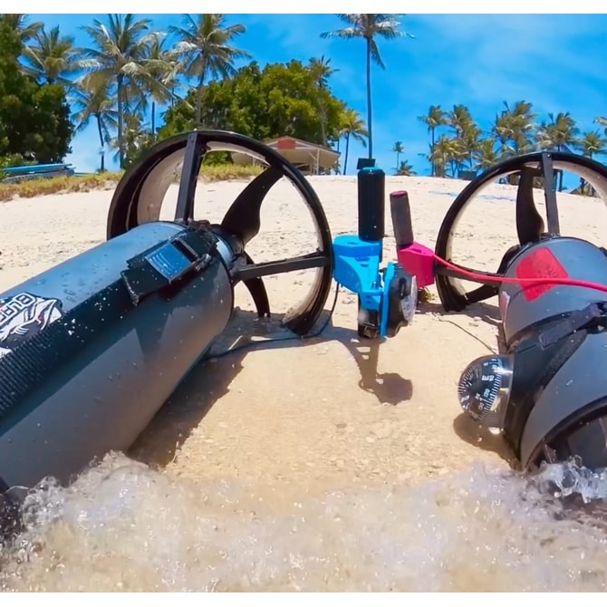 DiverCraft3D Dive Xtras BlackTip T-Handles on the beach.