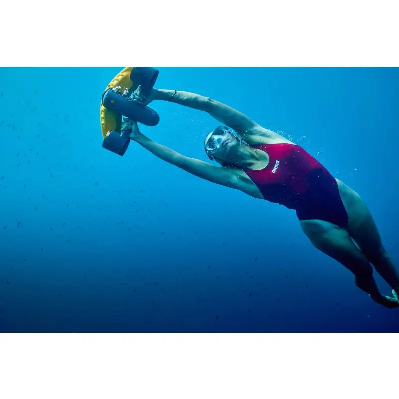 Sublue Navbow+ Underwater Scooter for swimming practice