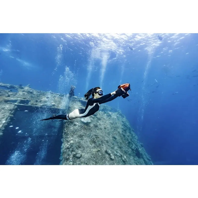 Sublue Navbow+ Underwater Scooter for freediving around wrecks