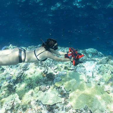 Waterhythm F2 Underwater Scooter woman snorkeling